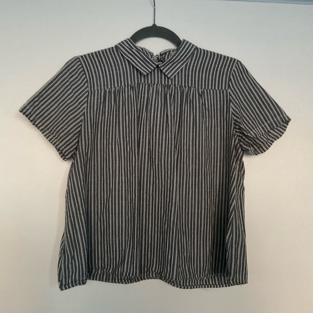 100% cotton blouse with pointed flat collar